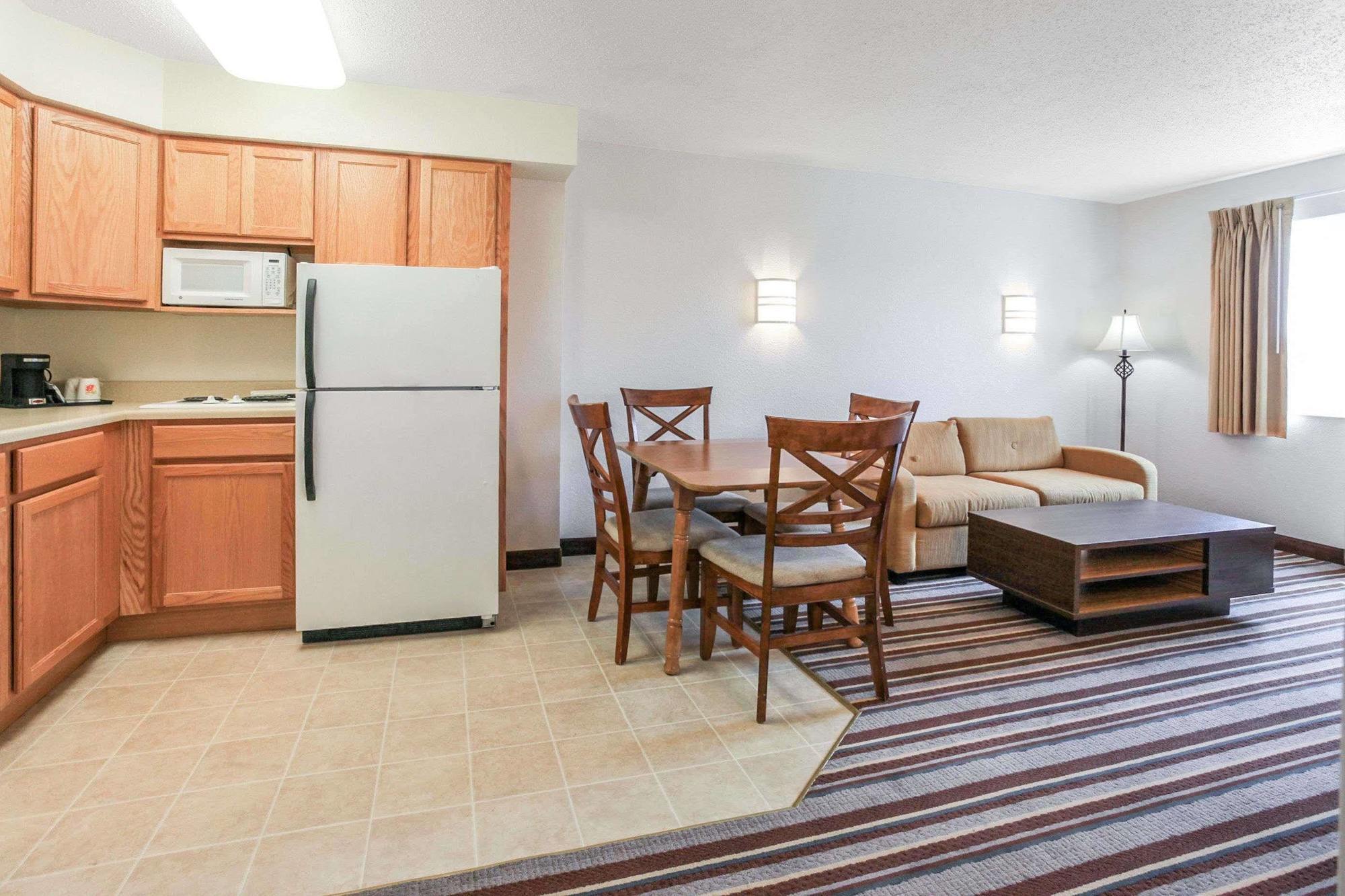 Super 8 By Wyndham Sault Ste. Marie Hotel Eksteriør billede